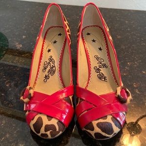 Vintage Naughty Monkey Low Heel Pumps